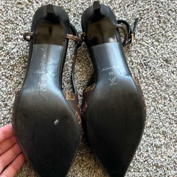 Heels - Picture 3 of 5